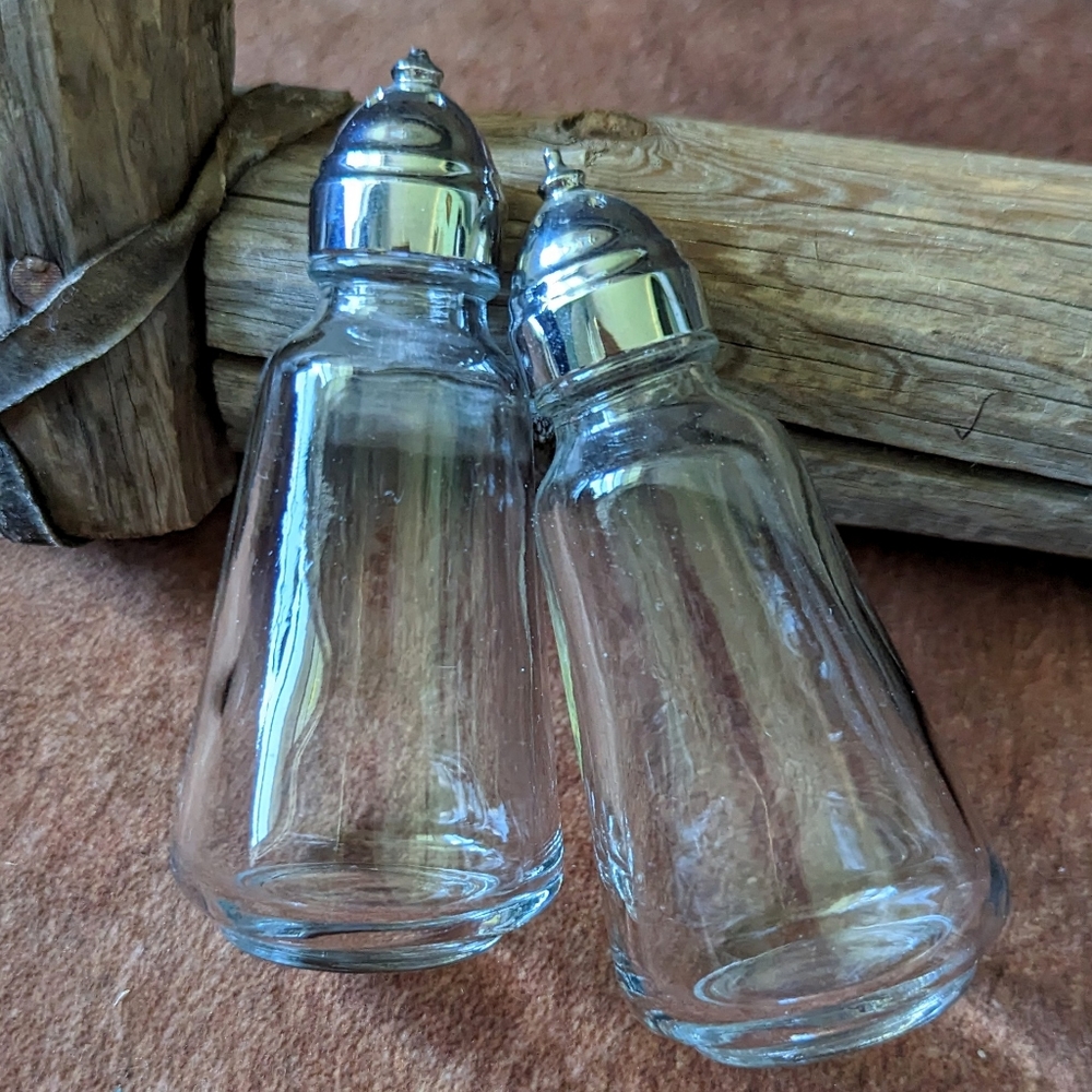 Vintage Clear Glass Salt & Pepper Shakers With Silver Lids
